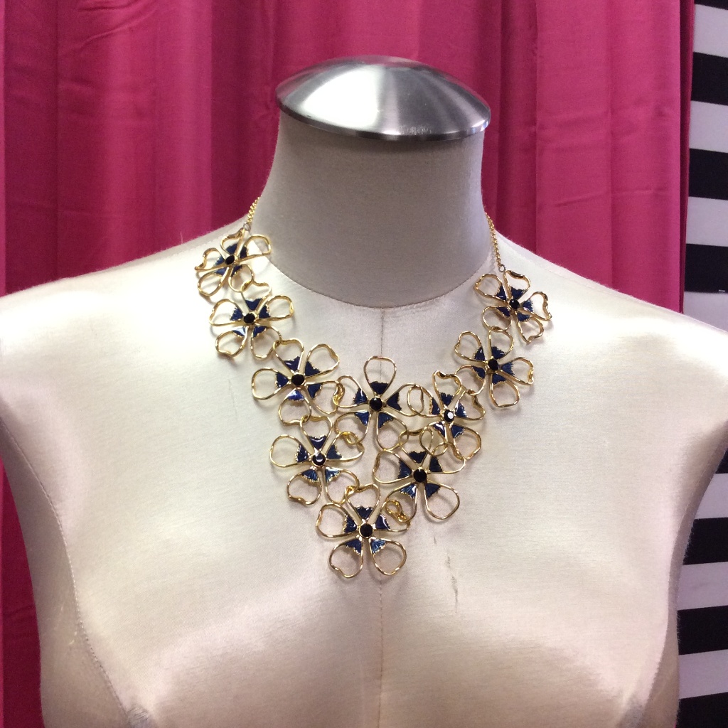 Ted Baker Swarovski Crystal Embellished Necklace 65$